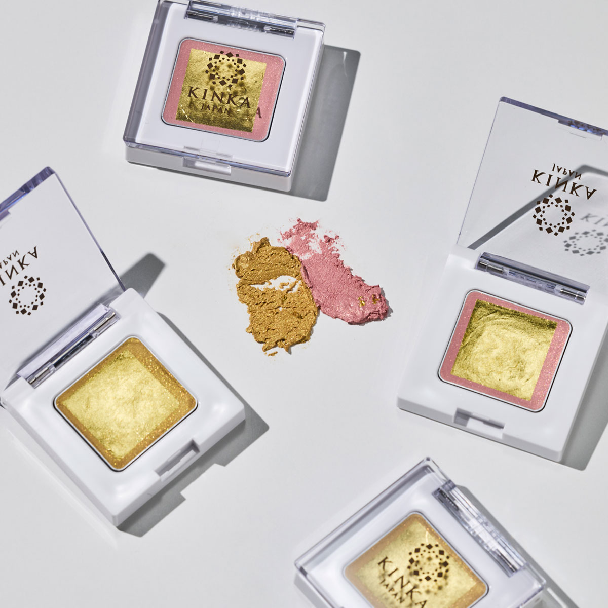 【新商品】上品なツヤと輝き纏う「アイシャドウ」販売開始！